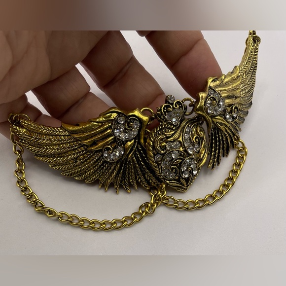 Lovely Angel Winged Heart Necklace Statement Collar Necklace with Crystals - Picture 2 of 8